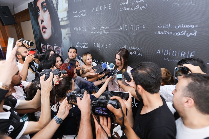 " SICOM Distribution " تطلق المنتج الجديد "PEARL" للعلامة التجارية الإيطالية الراقية للعدسات الاصقة التجميلية " ADORE"